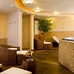 فندق Kalvaria Superior 4*