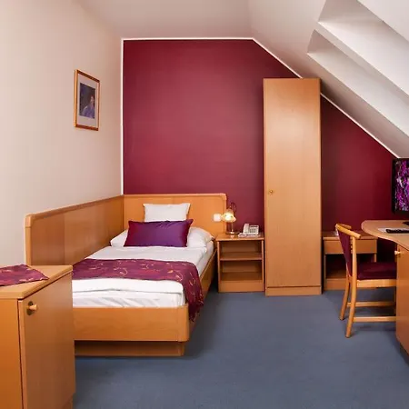 Otel Kalvaria Superior Yanıkkale