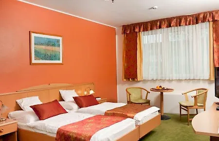 Kalvaria Superior Hotel 4*