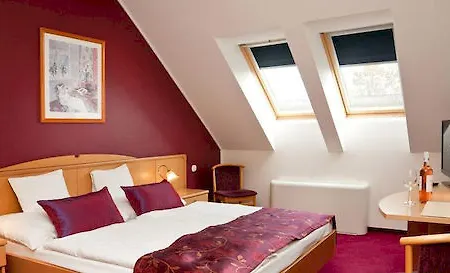 Kalvaria Superior Hotel 4*